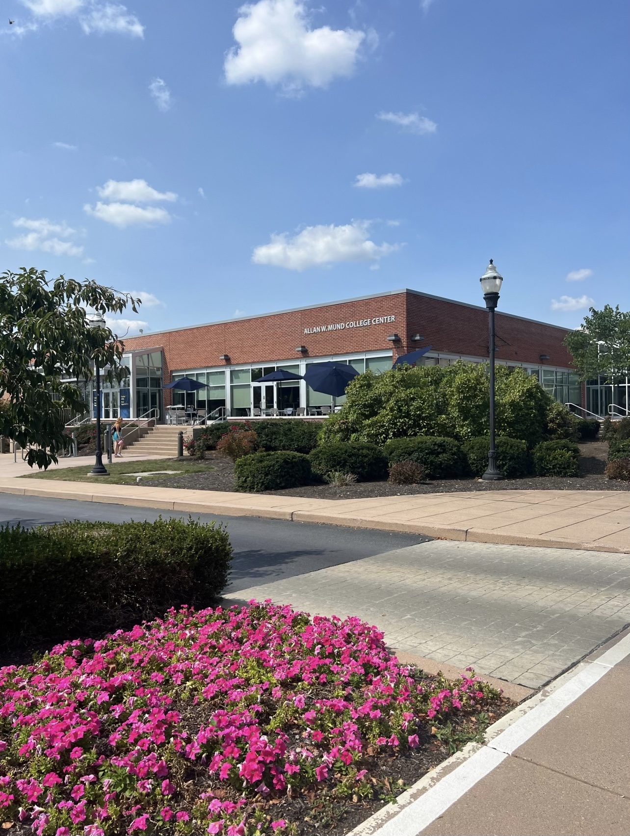 Mund College Center
